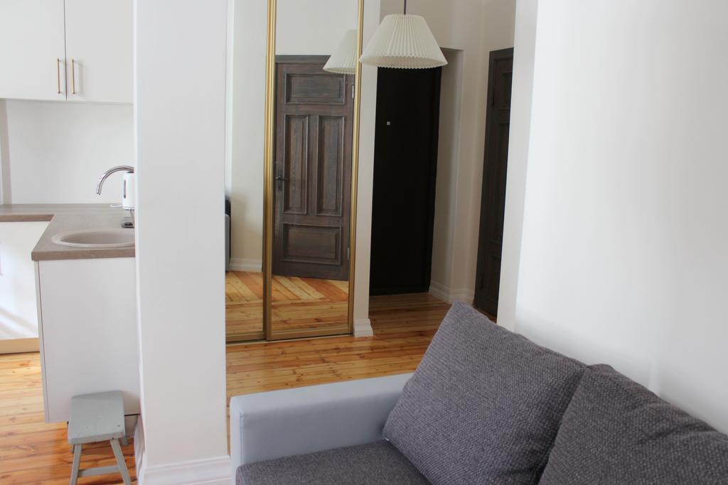 2 Room Apartment In Embasy Area Riga Eksteriør billede